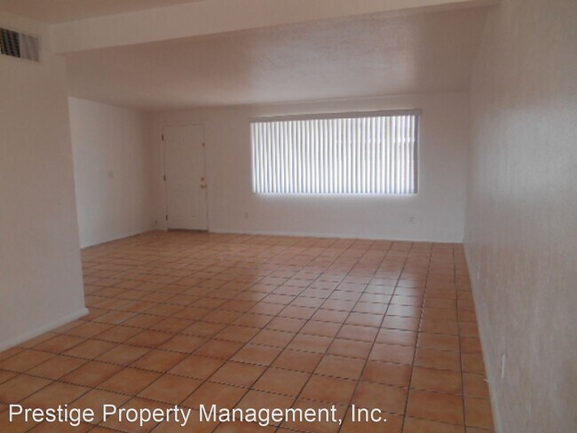 Building Photo - 3 br, 2 bath House - 2402 S. Calle Yucatan