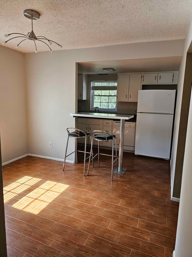 Building Photo - 8490-8413 13th St N