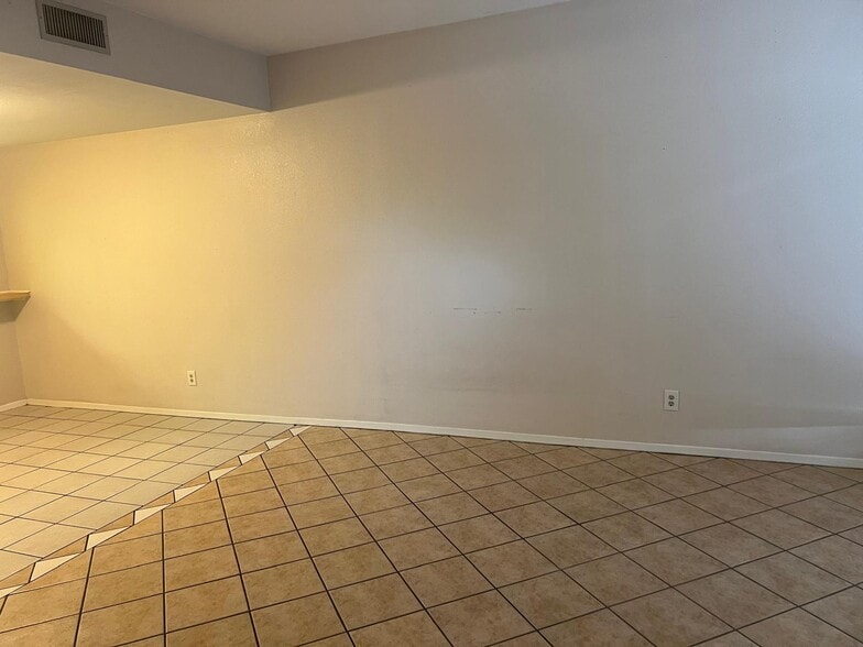 Building Photo - 1405 N 15th St