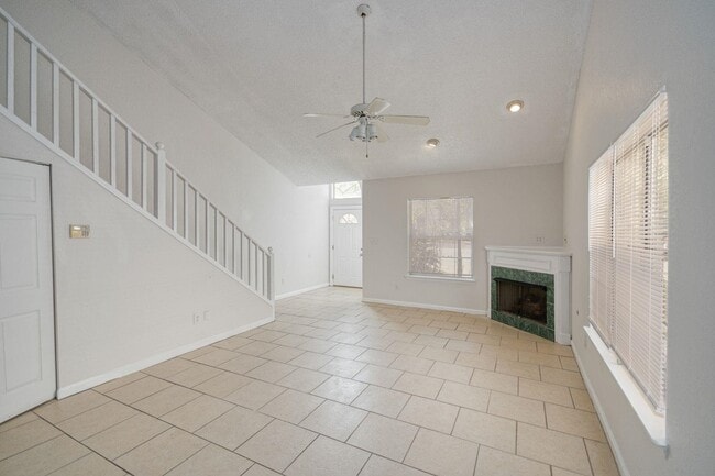 Building Photo - 3464 Daylily Ln