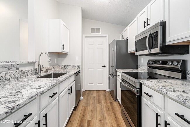Building Photo - 5307 Rolling Rock Ct