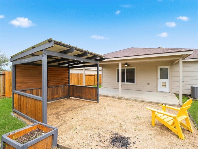 Building Photo - 229 J E Brown Ln