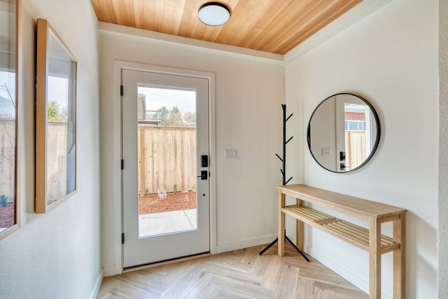 Building Photo - 5012-5022-5022 NE 26th Ave