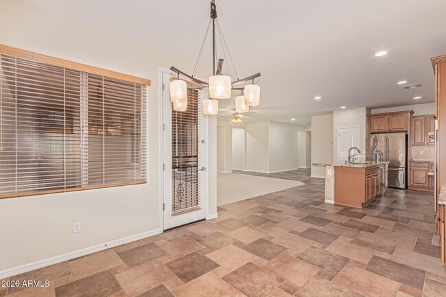 Building Photo - 9058 W Redbird Rd