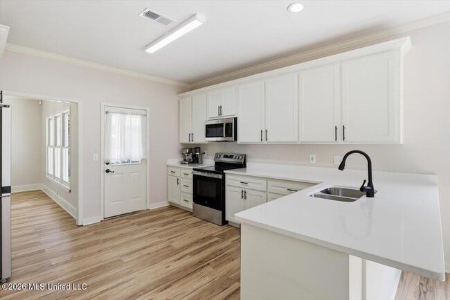 Building Photo - 223 Clark Farms Rd