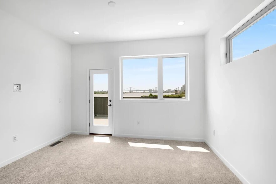 Building Photo - 3001 Schirra Ln