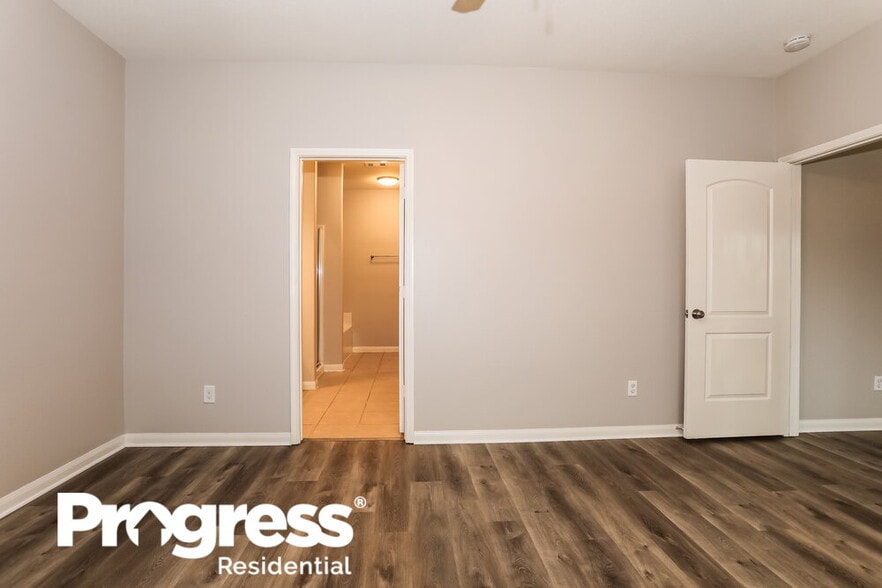 Building Photo - 12027 Fairquarter Ln