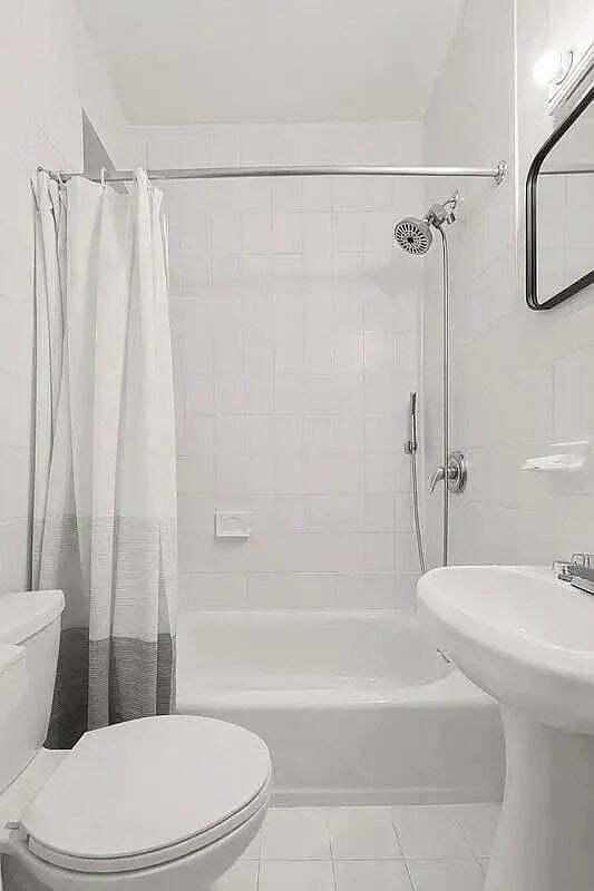 Building Photo - 518 E 83rd St