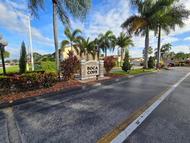 Building Photo - 9413 Boca Cove Cir