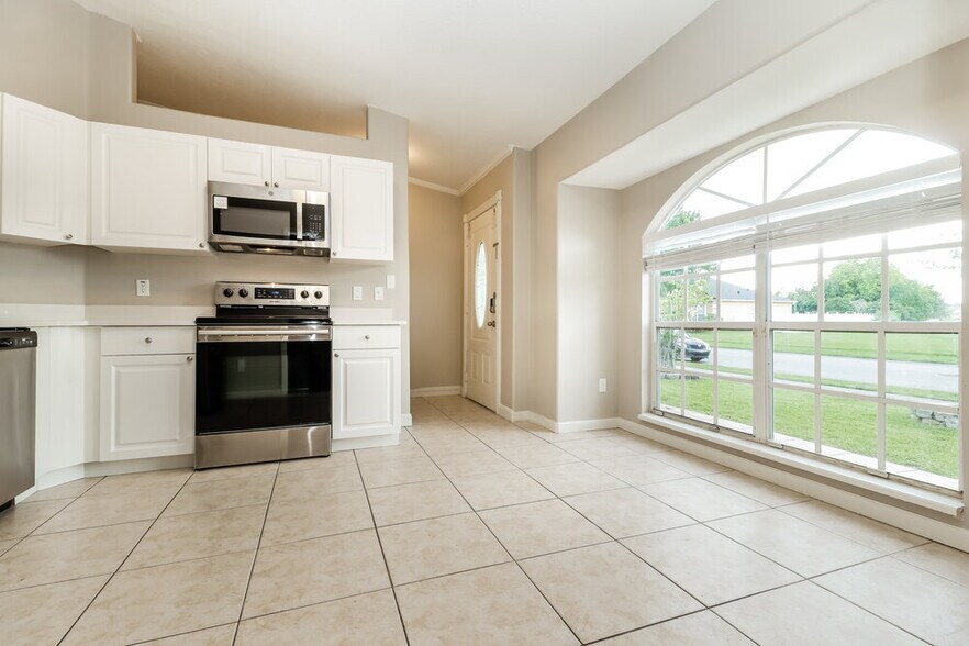 Building Photo - 2702 Woodstream Cir