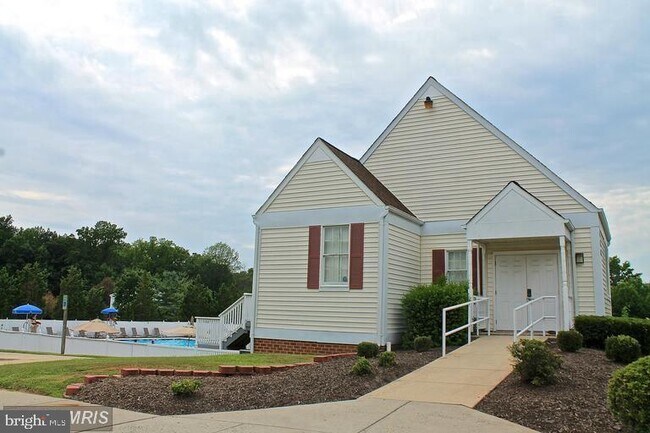 Building Photo - 905 Woodbridge Ct