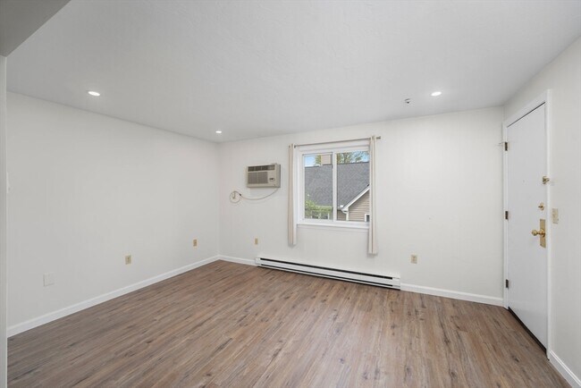 Building Photo - 51 Fairfield Park