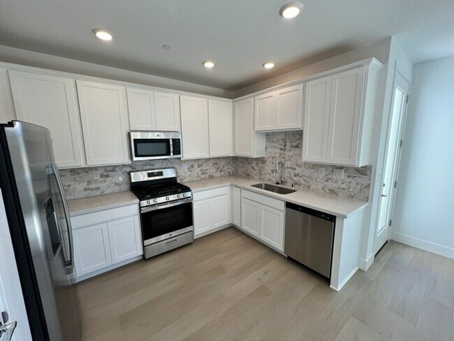 Building Photo - Brand New Three Bedroom Home in S. Reno
