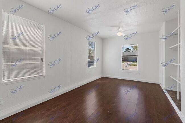 Building Photo - 5006 Frontier Rd
