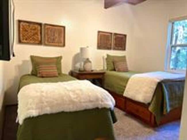 Building Photo - 3BR/2BA Mountain Home – 3–6 Month Lease in...