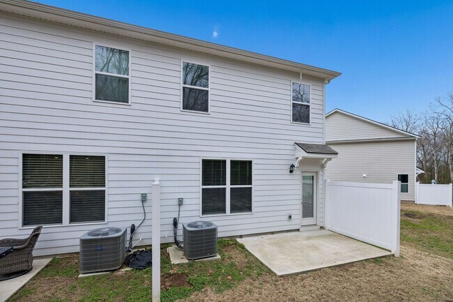 Building Photo - Welcome to Lewisburg Kings Landing