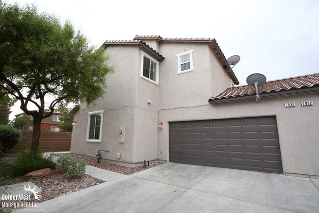 Primary Photo - Charming 3Bdm 2.5Ba Two-Story Home in the ...