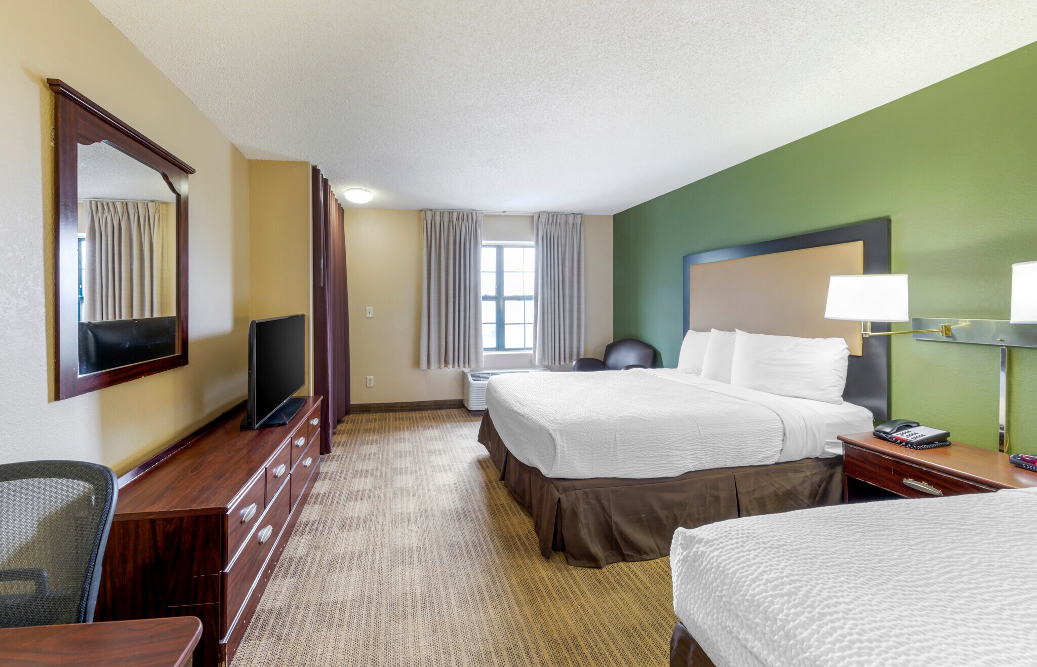 Building Photo - Furnished Studio-Orange County - Huntington Beach