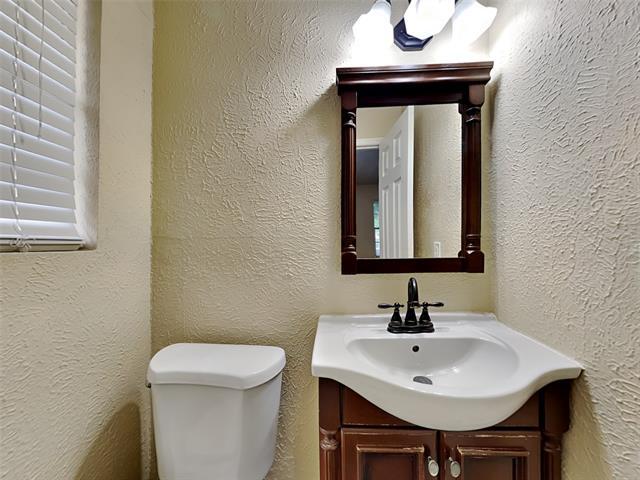 Building Photo - 4427 Live Oak Dr