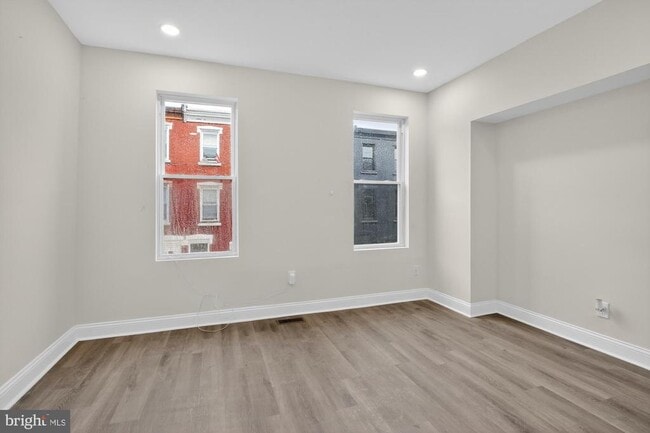 Building Photo - 2447 Turner St