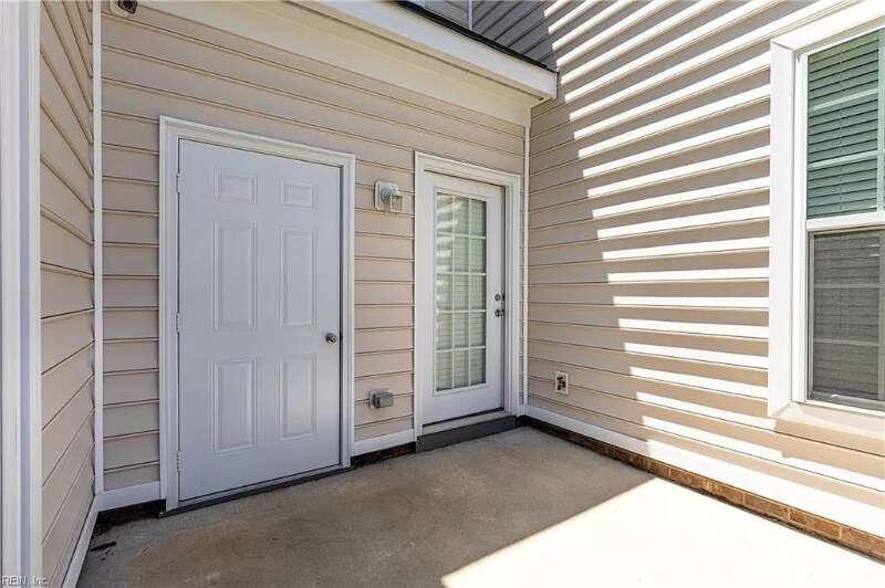 Building Photo - 2166 Humphreys Dr