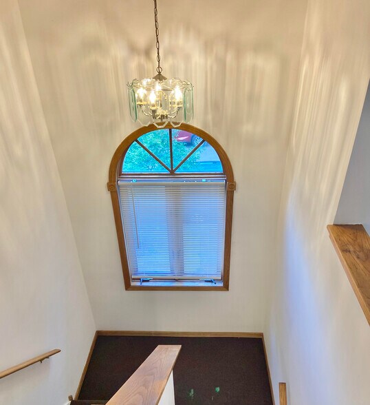 Building Photo - 2708 W 37th Plz