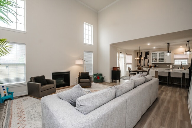 Building Photo - 12513 S Willowgate Ln