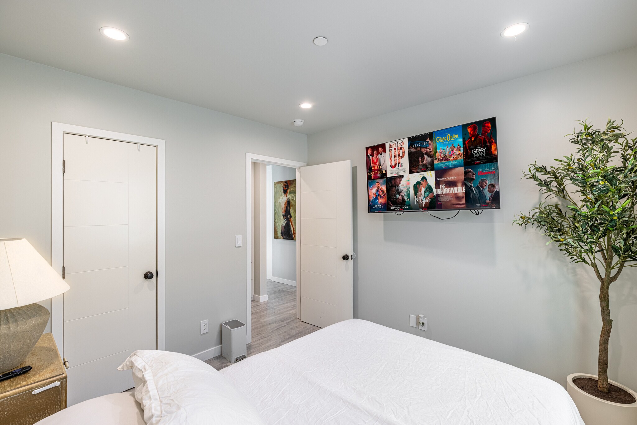 Building Photo - 8141 Hinds Ave