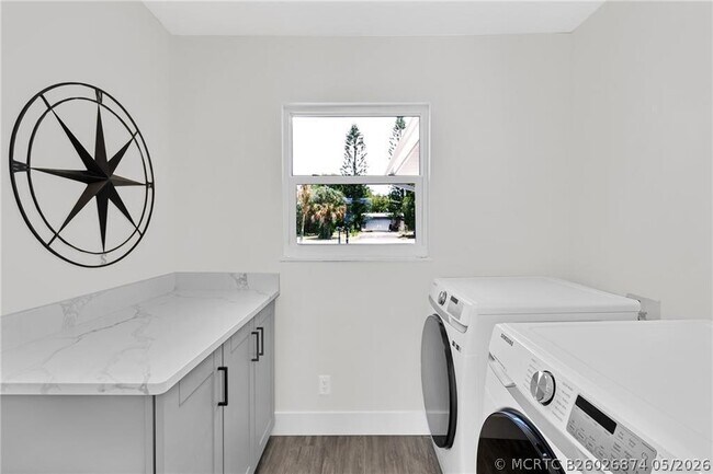 Building Photo - 7989 143rd St