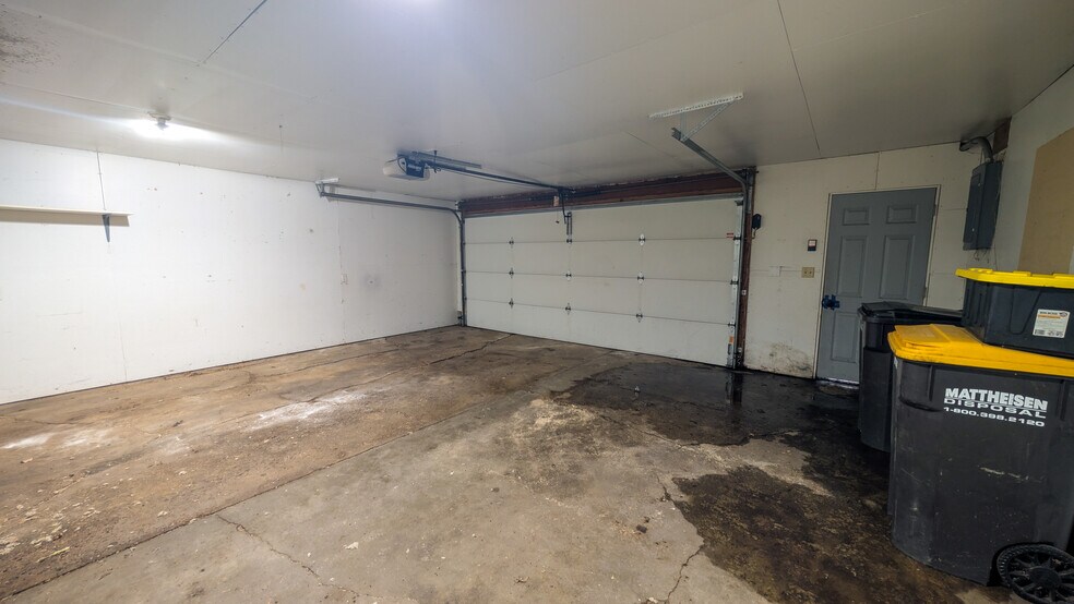 Building Photo - 607 Roiland St