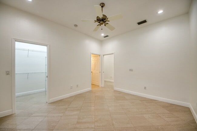 Building Photo - 14021 Bently Cir
