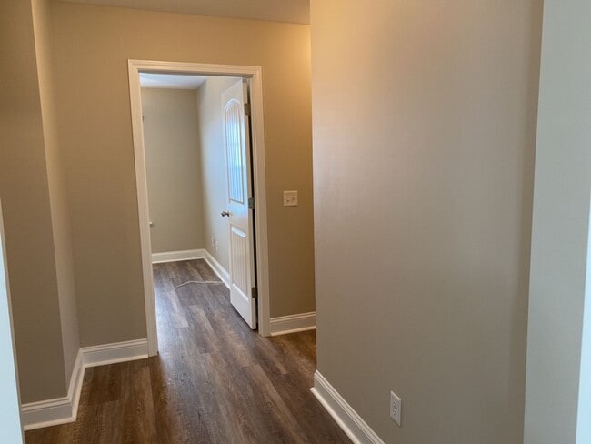 Building Photo - 152 Scarlett Ln
