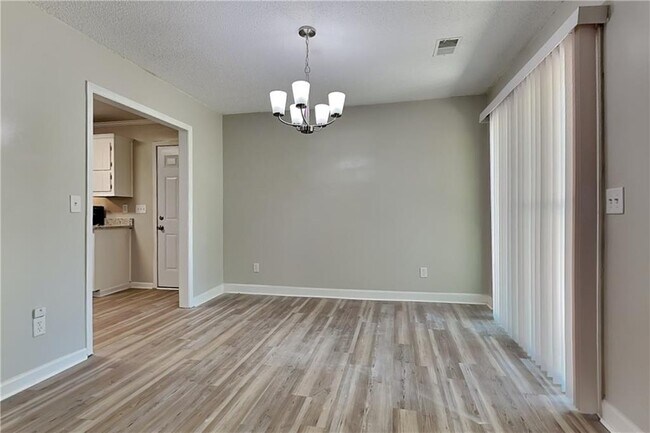 Building Photo - 300 Whisper Way NE