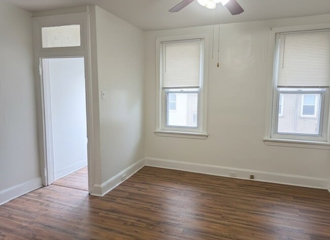 Building Photo - 1756 W Juniata-