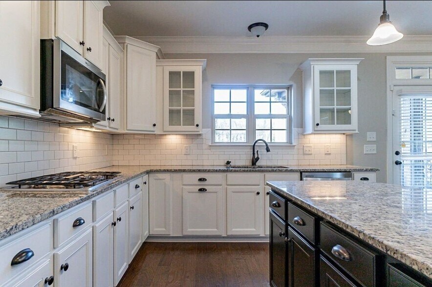 Building Photo - 8273 Middlewick Ln