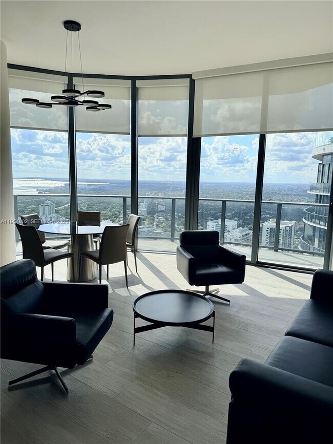 Building Photo - 45 SW 9th St