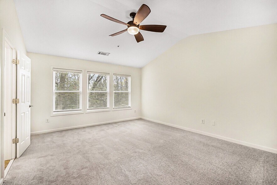 Building Photo - 1645 Caswell Pky