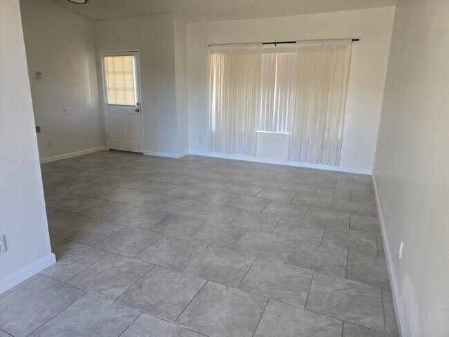 Building Photo - 56280 Buena Vista Dr