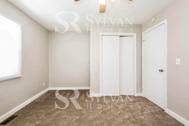 Building Photo - Prepare to be impressed by this 4 bedroom, 2 bathroom home