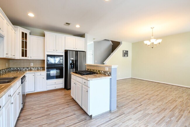 Building Photo - Idlewild Townhome for Rent