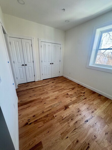 Building Photo - 157 Green St