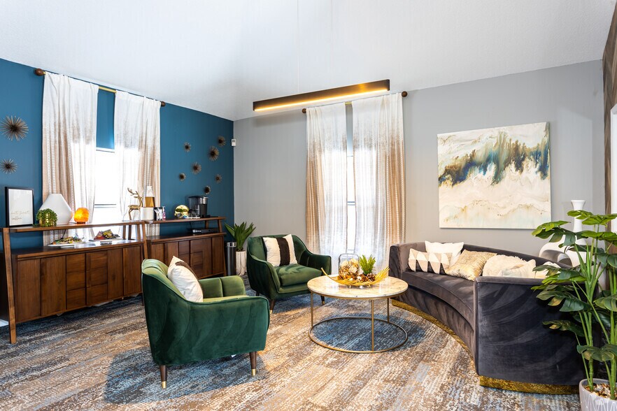 Primary Photo - ReNew Cross Creek