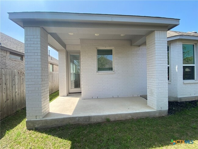 Building Photo - 1048 Easy Gruene