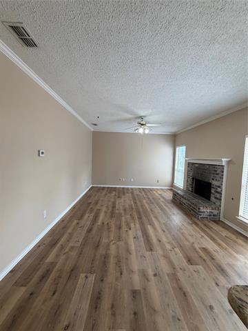 Building Photo - 706 Willow Oak Dr
