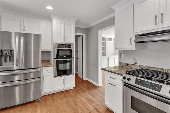 Building Photo - 185 Glenclairn Ct