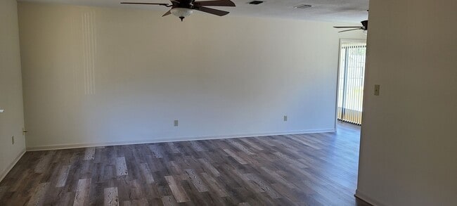 Building Photo - Remodeled 3/2 in Monterey