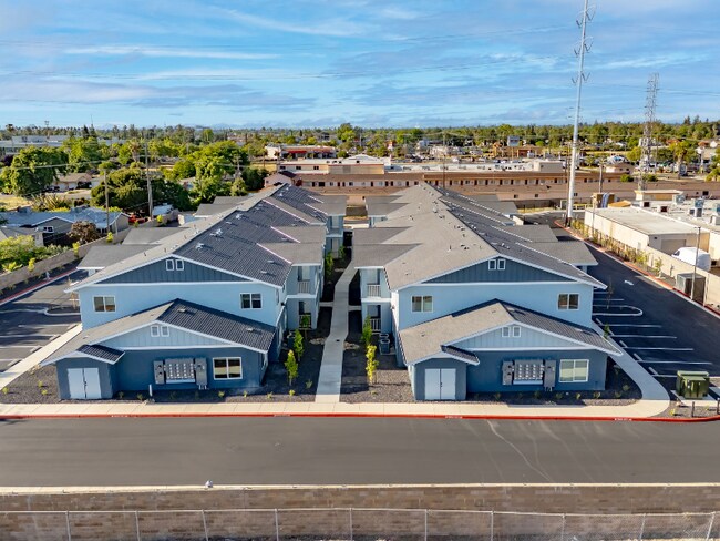 Building Photo - 6470 Stockton Blvd