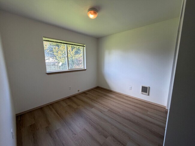 Building Photo - 112