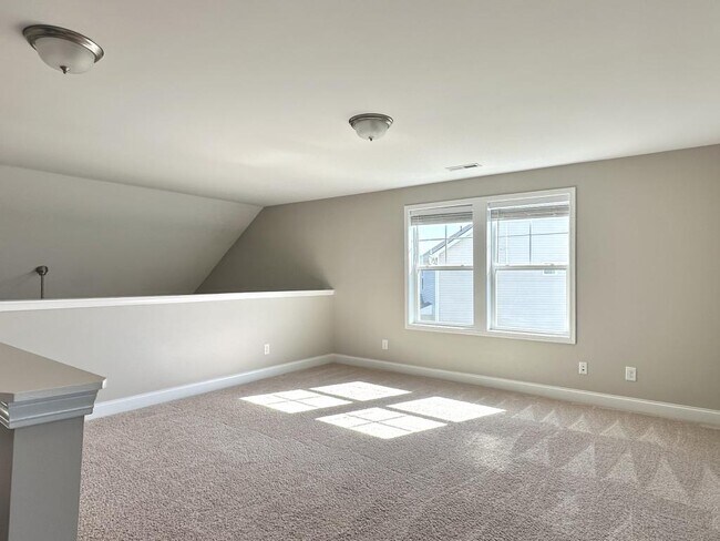 Building Photo - 3142 Hunting Lodge Rd