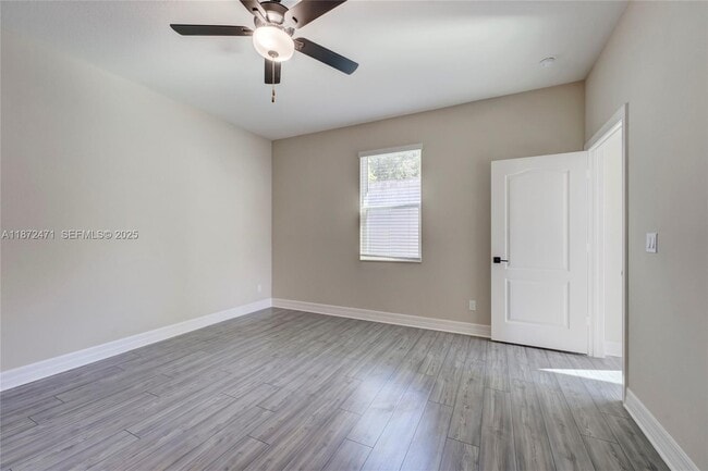 Building Photo - 1734 Party Pl